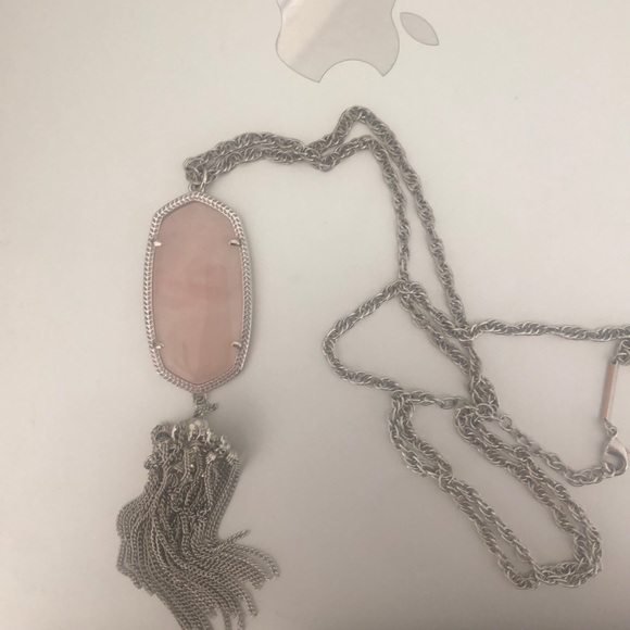 Kendra Scott Rayne necklace in silver/blush - Picture 1 of 1